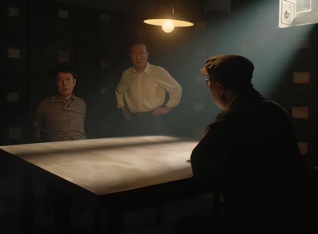 《六姊妹》原著解读：老汤总给何家使绊子，真是因为父辈的恩怨吗