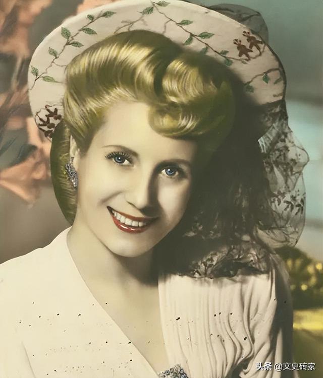 全球首对夫妻总统，丈夫执政10年把国家搞垮，妻子在位2年被推翻