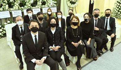 风流一生到老，却备受圈内人敬重，他是香港最后的花花公子