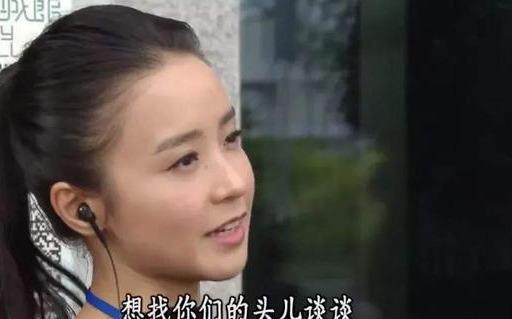 记得《幕后玩家》的DA姐黄山怡吗,一个因拍戏被遗忘的实力歌手