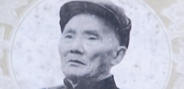 打虎英雄陈耆芳，为孙复仇打死138只老虎，周总理亲自接见