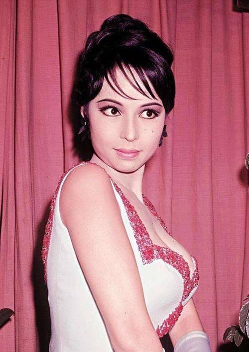 此人是亚洲第一艳星，全裸出镜，当过间谍，后成中国卫星导航之母