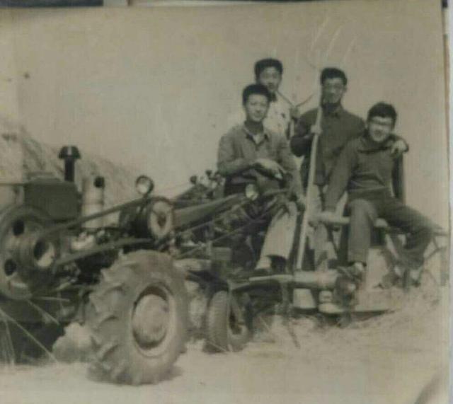 上海知青40年后重返乡村 这些老照片讲述他们怎样的青春