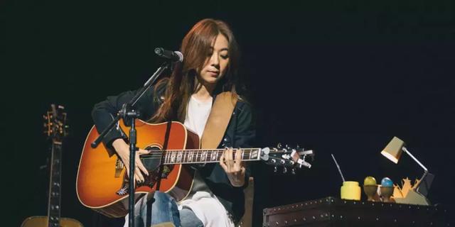 陈绮贞43岁了，她唱的还是我们的18岁