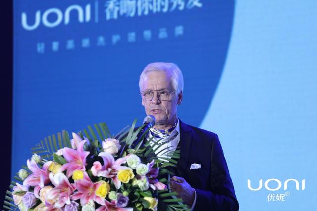 不破不立，优妮十年“焕”新生