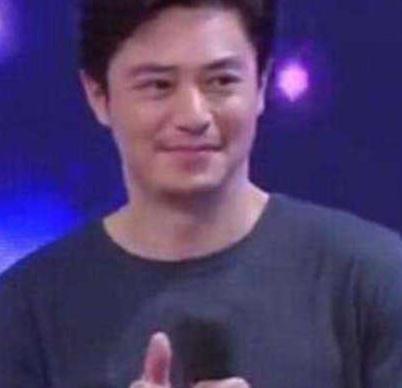 40岁霍建华变大饼脸，发福成油腻大叔，44岁林心如状态却如少女