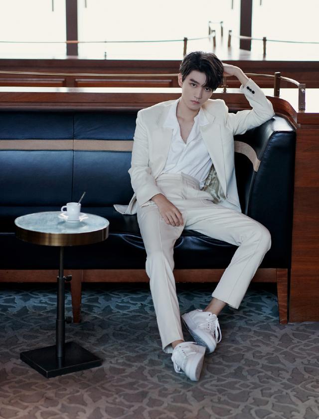 王俊凯和马思纯强强联合，新电影《断桥》官宣，年度烧脑悬疑大片