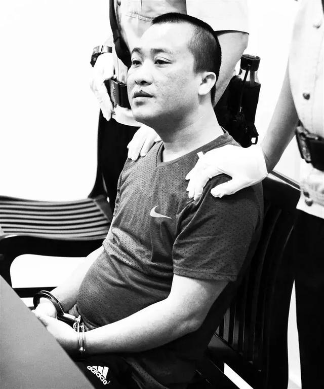 三大帮派覆灭记！“月亮帮”“烟酒帮”“鹏辉帮”被陆续连根铲除！