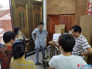 姚城(点赞姚城最美夫妻两人合力勇救坠河男子)