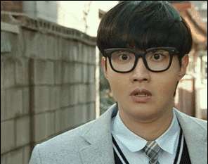 和黑帮老大(黑帮老大和弱鸡高中生互换灵魂，笑掉大牙)