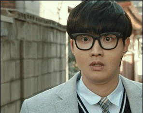 黑帮老大和弱鸡高中生互换灵魂，笑掉大牙！