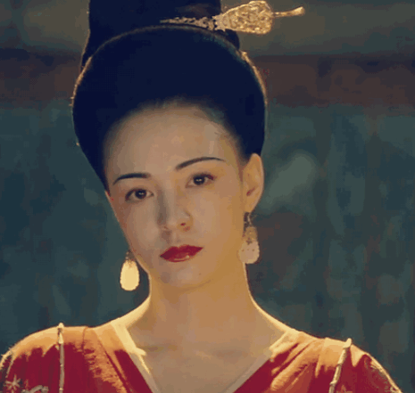 12版杨贵妃，一颦一笑皆风情，谁撑起了唐朝第一美，谁在滥竽充数