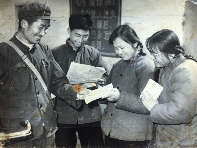 上海知青40年后重返乡村 这些老照片讲述他们怎样的青春
