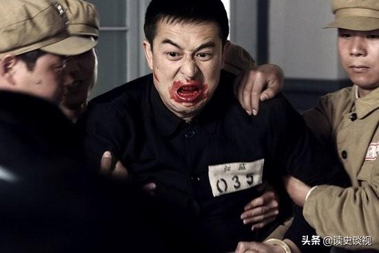 张嘉译四部谍战剧：《告密者》《借枪》乘《秘密列车》过《悬崖》