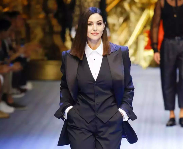 为什么55岁莫妮卡·贝鲁奇从不节食？64岁阿佳妮整容失败照片曝光