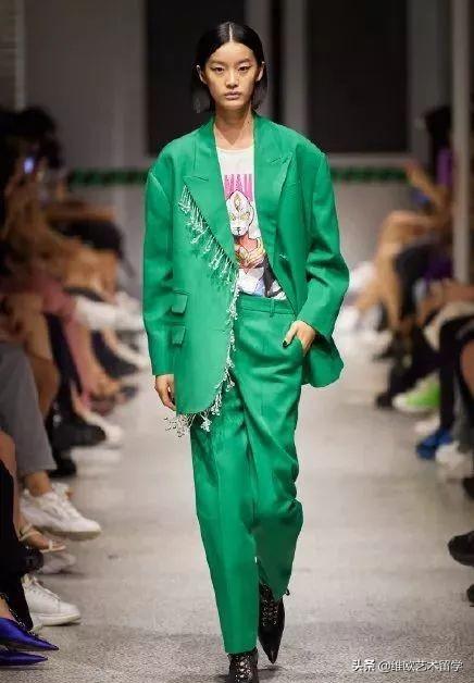 时尚圈当红炸子鸡小叛逆、大妞范的UOOYAA乌丫现在怎么样了