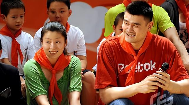 相比与劳伦，姚明选择叶莉才是明智的，但女儿的美国国籍惹争议