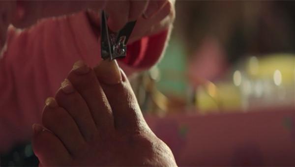 《恶行》：弑母，为了获得自由