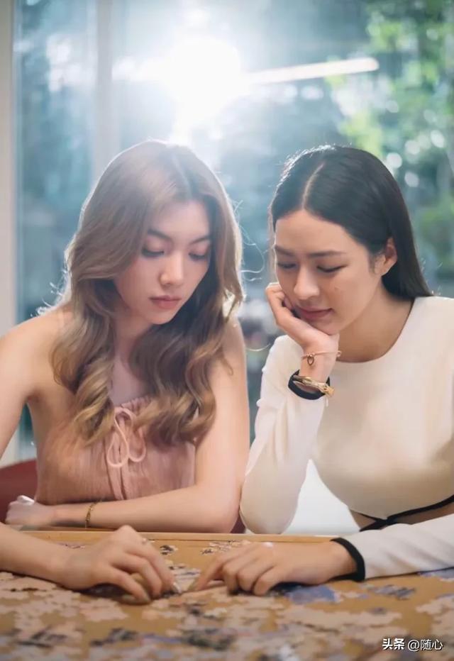 《我们的秘密百合泰剧》:隐匿于光影间的姬情秘事