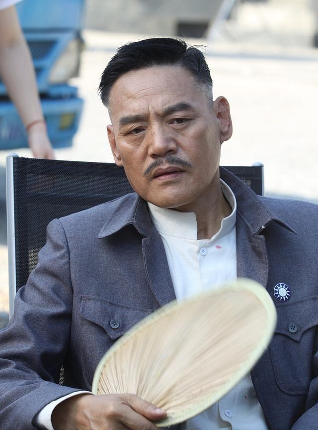 巍子：被人艺培养多年，解决户口还送北京一套房，可他却忘恩负义