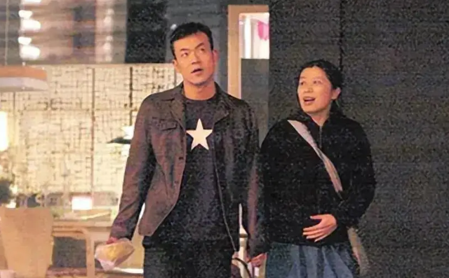 “星二代”影帝廖凡，出道24年从不拼爹，妻子是周星驰的黄金拍档