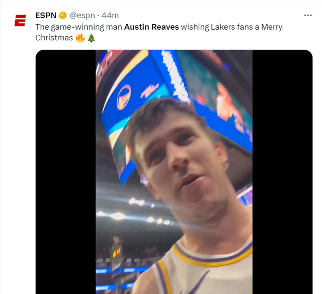 里夫斯双手指天霸气十足：湖人连发3推为他喝彩 创纪录詹皇献撞胸