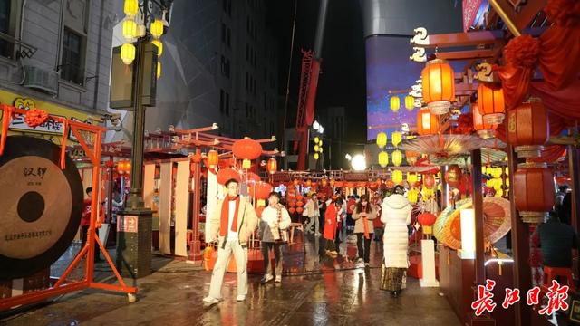 武汉伢朱一龙谈“回家上春晚”，分享武汉记忆