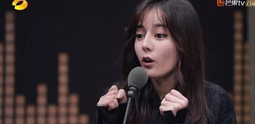 张铁林缘何向她连连道歉?迪丽热巴全英文“小奶音”脱稿配音,让人惊呼第二个韩雪出现了!
