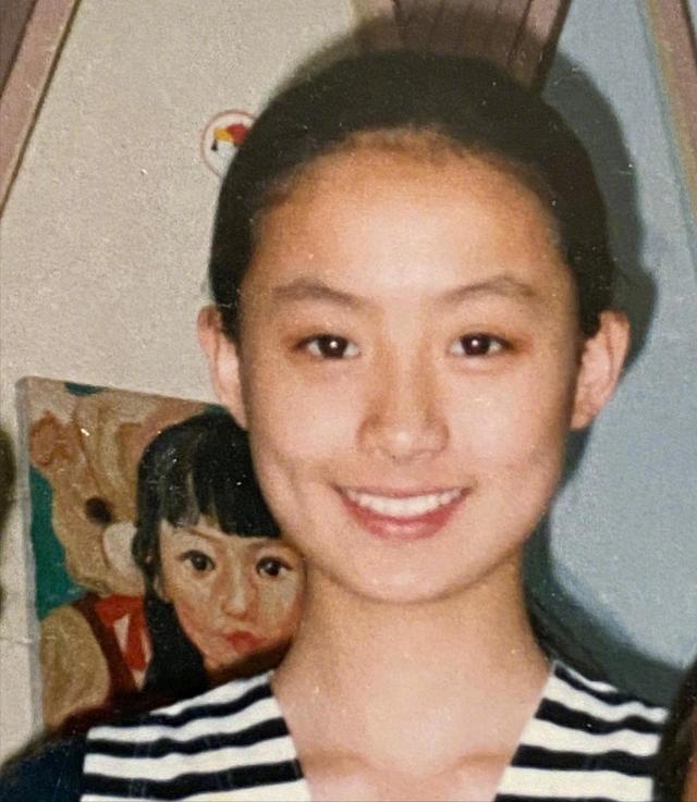 因生不出孩子被踢出豪门，二婚后却儿女双全，这次她终于扬眉吐气