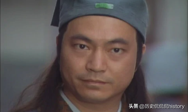 香港“三级片”教父，曹查理经典Pose依旧欠揍，女演员纷纷怀念