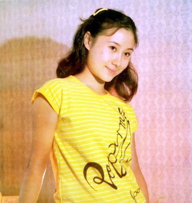 内地红极一时的女打星现状，“小媳妇”远走国外，丁岚低调离婚