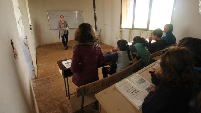 为躲避战乱、挑战世俗,战火后的叙利亚女性建起“女儿国”