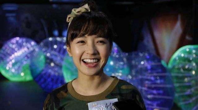 记得《幕后玩家》的DA姐黄山怡吗,一个因拍戏被遗忘的实力歌手