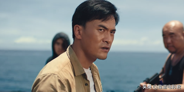 《深海大鱼》首映，90分钟冲上飙升榜第一，女演员身材成最大亮点