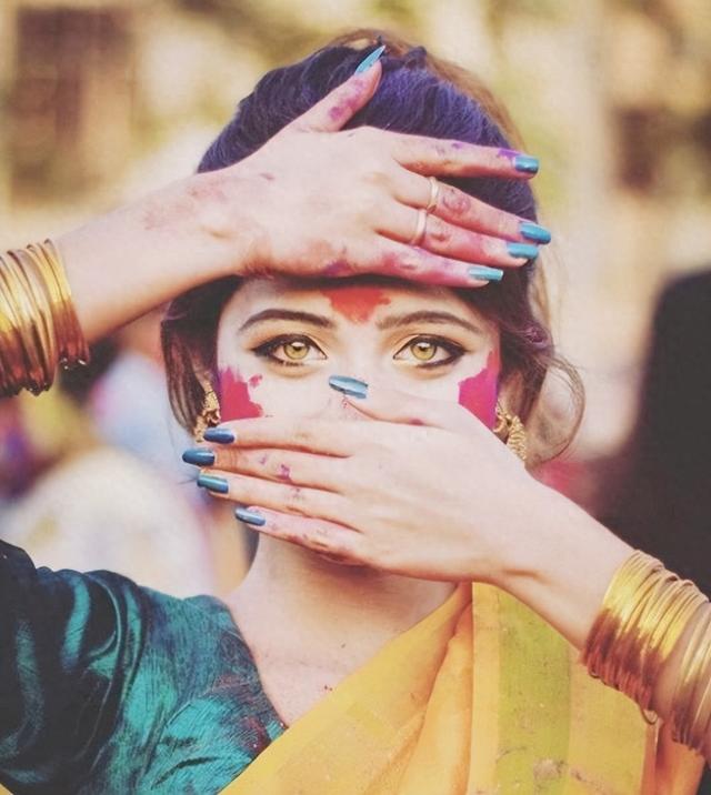 印度美女花期太短：19年爆红的17岁“油彩少女”，婚后胖到认不出