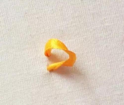 美不胜收的丝带绣,会不会针法都可学会,快收藏!附7款花叶针法