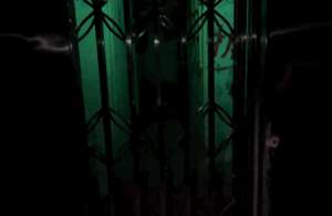 外出2电影(假期第一天，23岁小伙演了11遍中年大妈有人因他一句话嚎啕大哭)