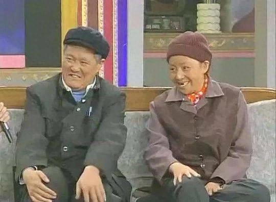 犀利小品《昨天今天明天》：讽刺与幽默并存的时代镜像