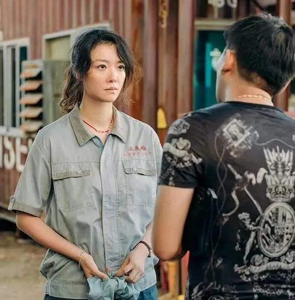 最会演野生美人的，齐溪算一位