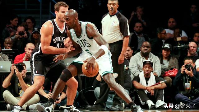 盘点：ChatGPT 列出的 NBA 历史上10大的假摔