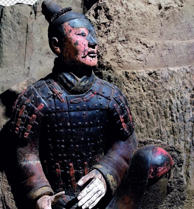 秦始皇兵马俑，是用活人烧制的？这尊裂开的兵马俑，解开了真相