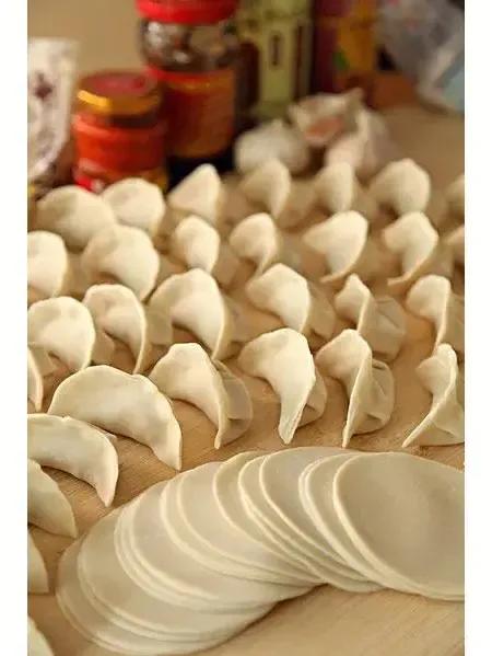 为什么说好吃不过饺子，好玩不过嫂子？