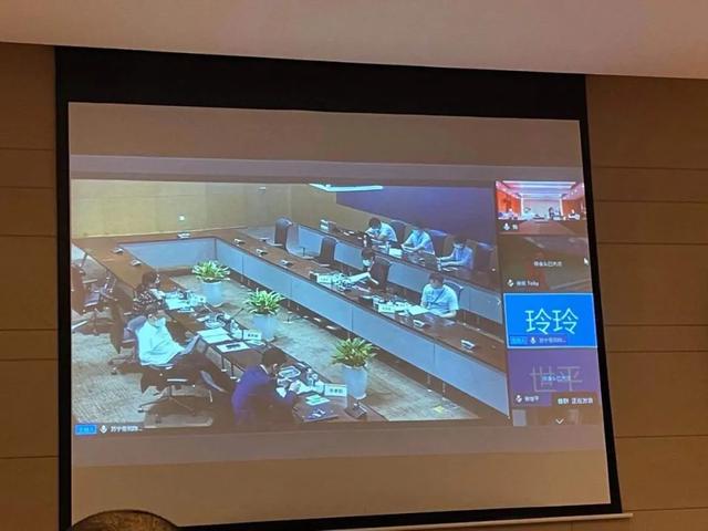 刚刚！苏宁“换帅”！黄明端当选董事长，曾是大润发掌门人，公司进入“阿里时代”了？