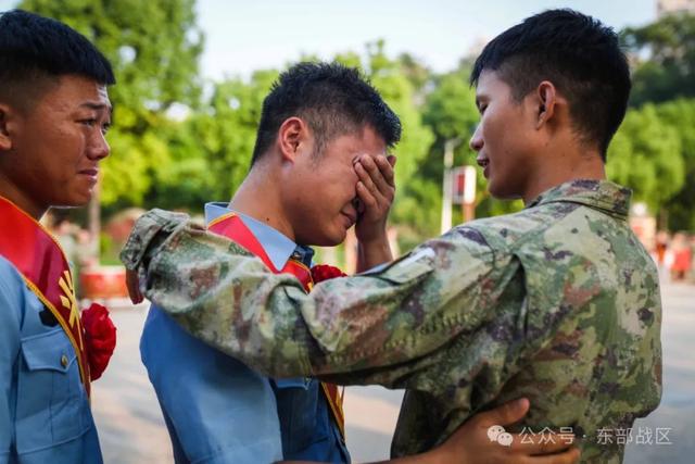 最后一道军令：送战友！