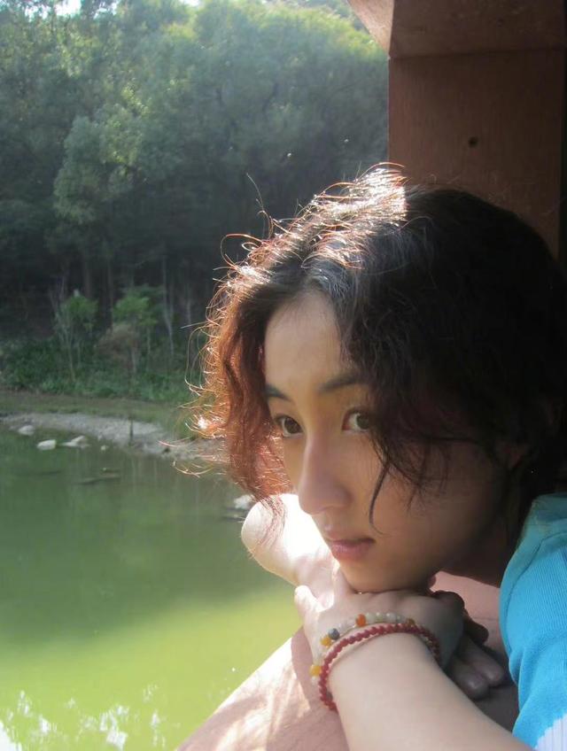 被张子枫身高刷屏，网友称她只有150厘米，可能吗