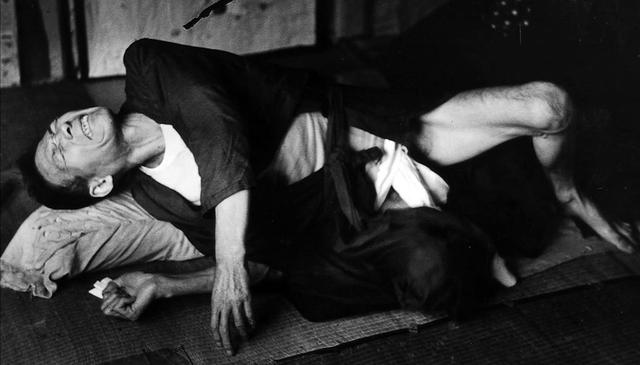 摄影师｜福岛菊次郎：我这25万照片记录下“日本的谎言”