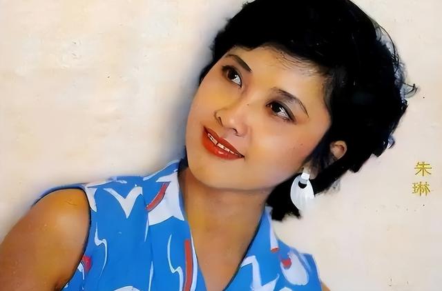 她是中国第一美女,结2次婚都没孩子,如今72岁仍美得让人羡慕!