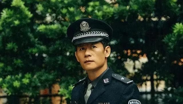 李健:娱乐圈的坚韧行者,用才华书写传奇