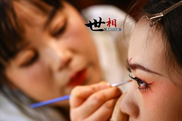 世相丨汉服妆造师萱萱：复原旧颜 为传统文化“妆”点