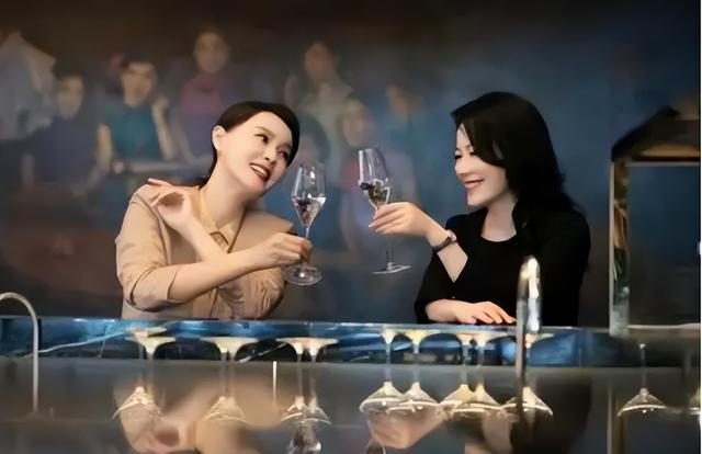 梁爱琪:成名背后有艰辛,46岁婚姻成谜